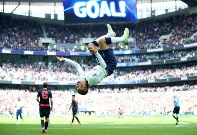  热刺锋霸帽子戏法刷新纪录  